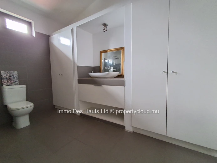 Duplex de 3 chambres en vente floreal 