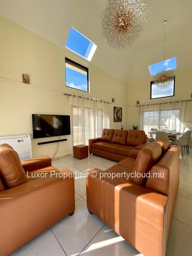 Penthouse – Appartement 4 Chambres à Louer à Flic en Flac