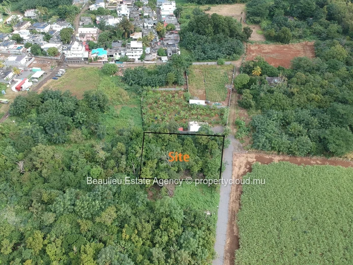 16.36 p Res Plot for Sale – Pamplemousses behind the SSR Ramgoolam Botanical Garden