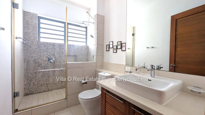 Breathtaking view from this beautiful apartment in a waterfront secure residence, with a lovely pool on the deck amid...
