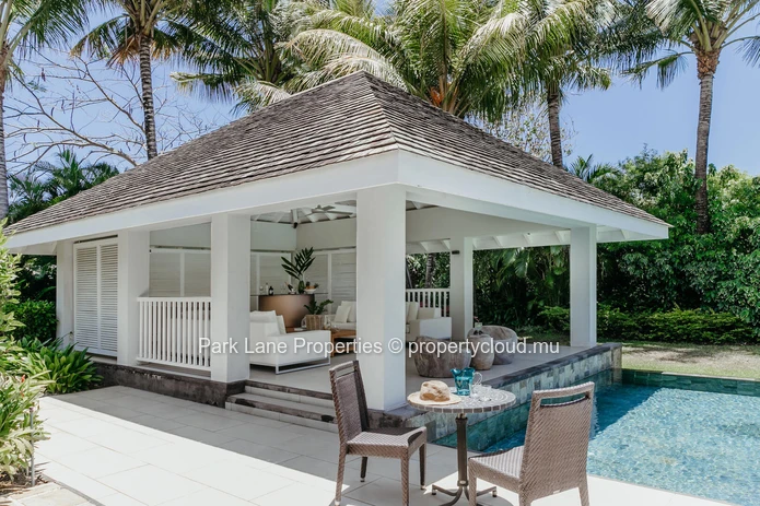Villa de prestige avec pavillon et accès golf à Anahita – Quartier Lunea