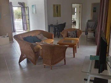 6 Bedroom Villa
