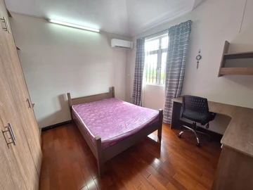 Maison de 4 Chambres