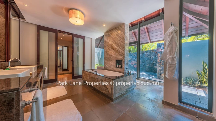 Luxury IRS Four Seasons Villa Suite with Private Pool, Golf & Ocean Views
