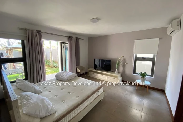 Modern villa in a residence for rent
