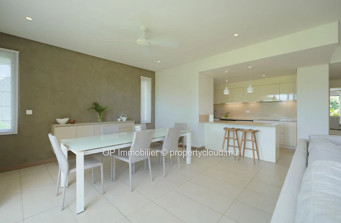Appartement IRS de 175 m² avec piscine à vendre à Mont Choisy