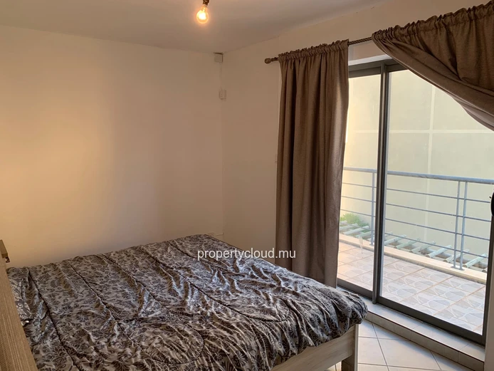 Flic en Flac location d'un triplex de 3 chambres avec piscine et vue dégagée sur Flic en Flac