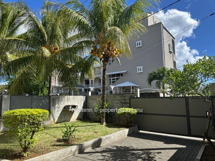 Cozy 2-Bedroom Townhouse For Rent 