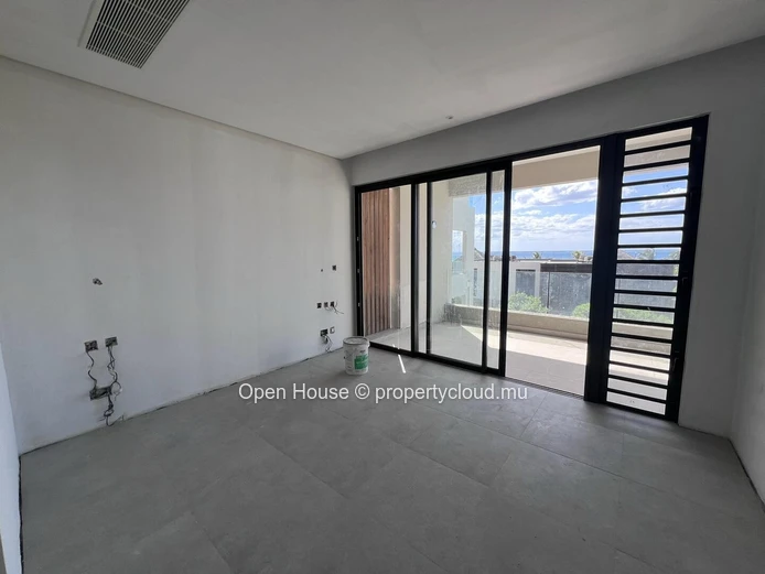 2-Bedroom Apartment for Sale in Black River with Common Pool