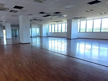 Bureau de 7 Chambres