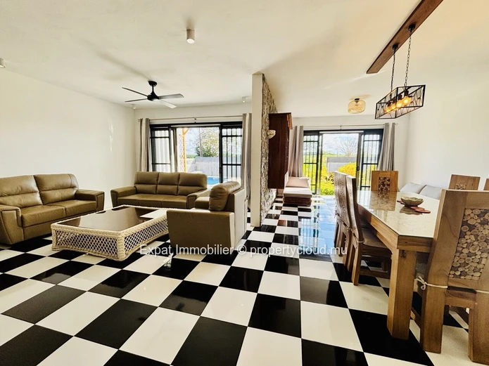 3-Bedroom Flat Overlooking The Garden And Swimming Pool – Near Azuri