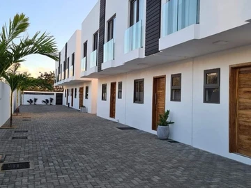 3 Bedroom Townhouse, Duplex