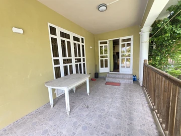 Appartement de 8 Chambres