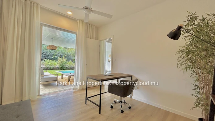 Duplex de 3 chambres à Tamarin avec piscine et environnement verdoyant