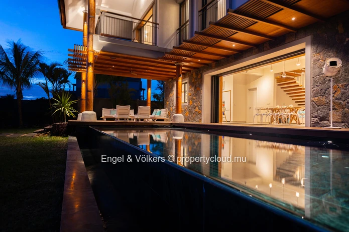 A Boater’s Dream – Luxury Living in a marina
