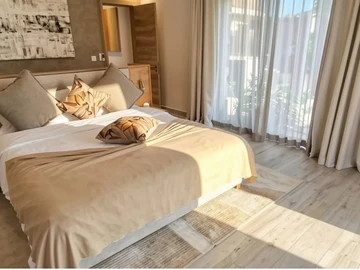 4 Bedroom Villa
