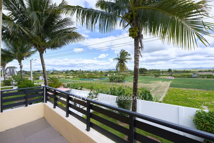 Belle Mare - Charming villa with sea and mountain views