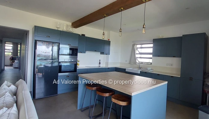 Saint-Antoine – Appartement meublé de 156 m² avec magnifique vue mer
