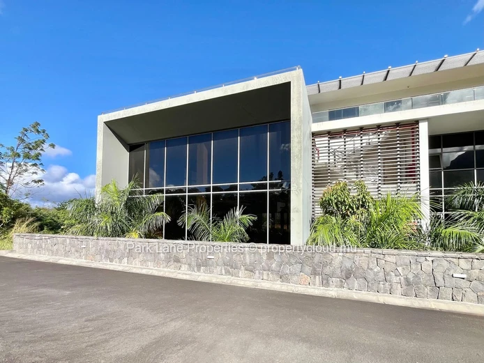 Bureaux Modernes à Louer à Bagatelle