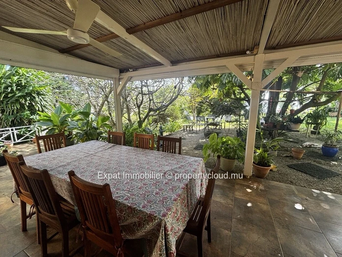 Villa En Front De Mer Avec Accès Direct À La Plage – Péreybère