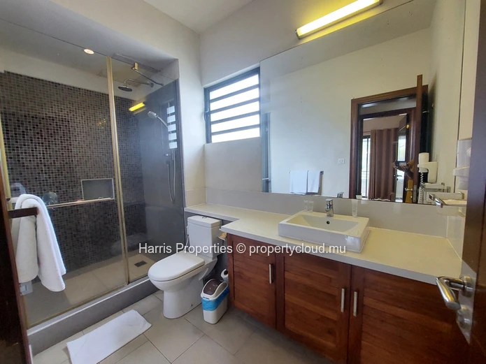 Modern apartment for rent in a hotel complex is Pereybere