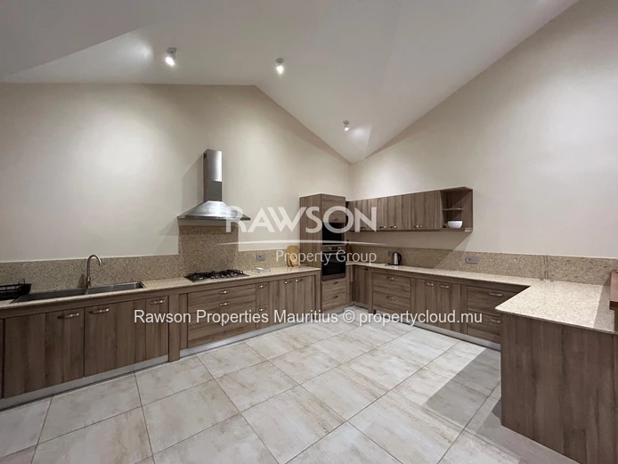 TO LET – 4-Bedroom House in sought-after Tamarin Estate
