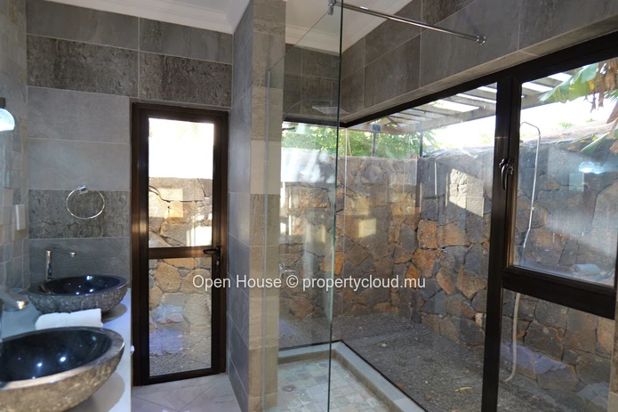 Villa meublée 4 chambres avec piscine à louer à Pointe aux Piments