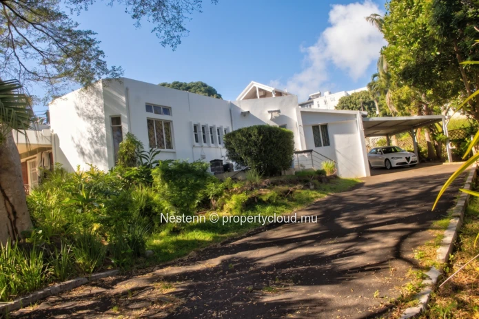 Villa traditionnelle de 4 chambres proche des commodités