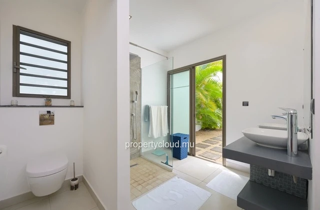 Je vous propose en OFF à la location long terme, à Cap Malheureux.