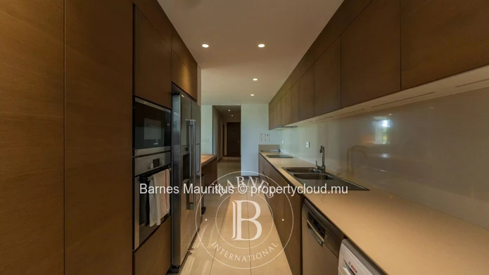 MONT CHOISY GOLF ESTATE – Elegant Apartment - 3 Bedroom