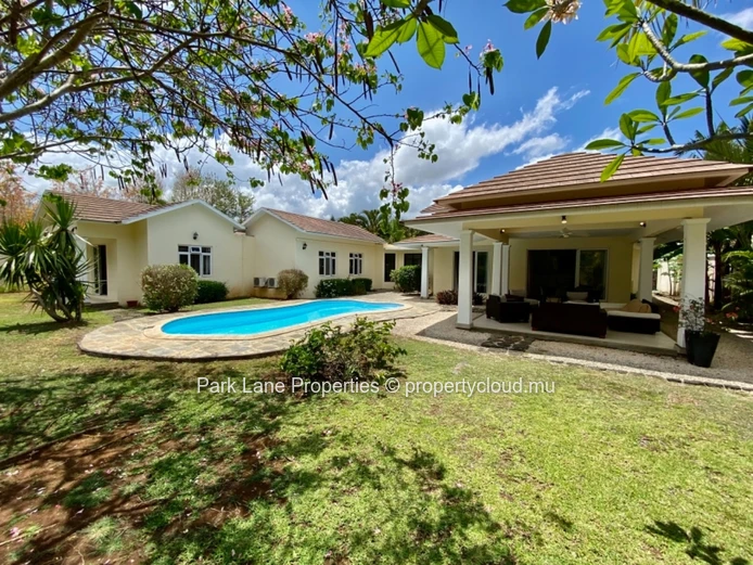 Grande Maison Familiale