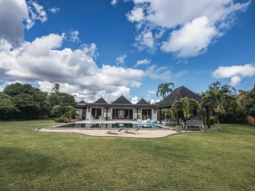 4 Bedroom Villa