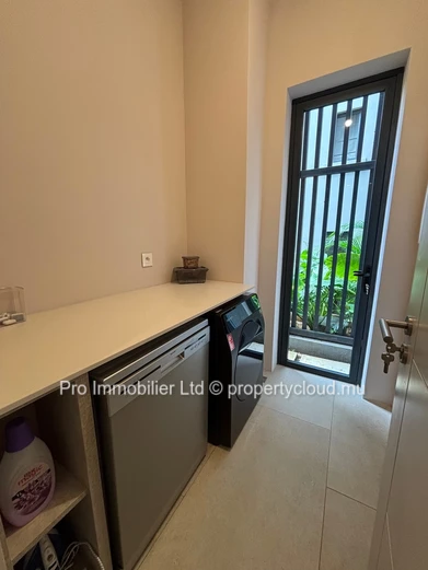 Modern ground floor Apartment for Rent , Belle Vue, O ' Petit Parc .