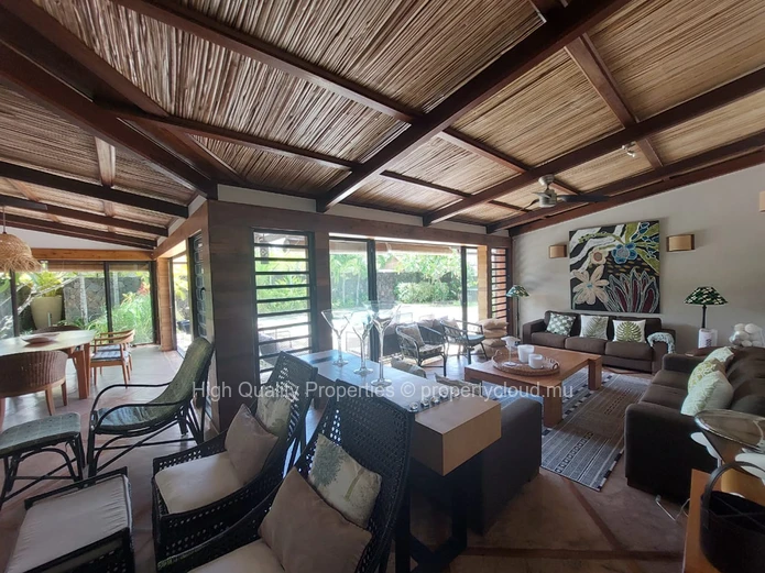 Beachfront 4-Bed Villa with Pool in Belle Mare, Flacq - For Rent