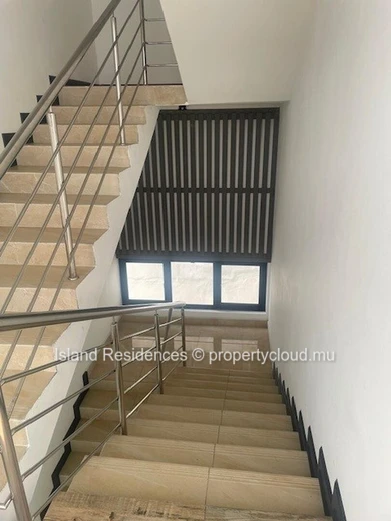 Villa neuve avec 4 chambres et piscine à trou aux Biches