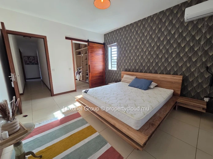  Beautiful Family Villa With Private Pool For Rent
