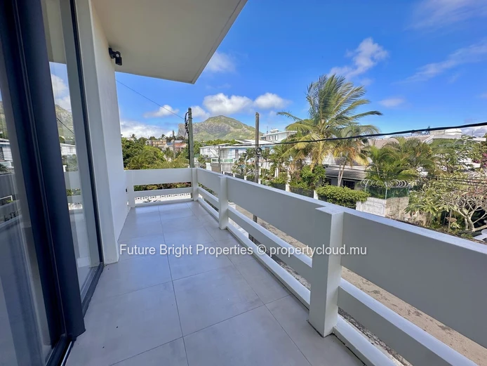 Appartement Moderne et Lumineux à Deux Pas du Jardin Cavalot