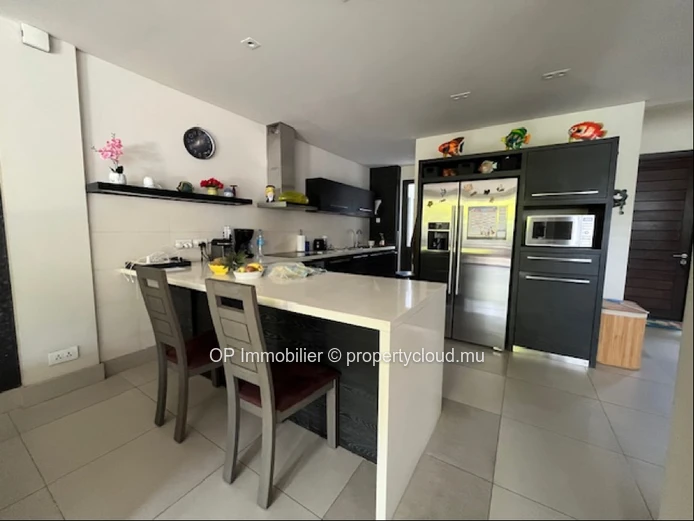3-Bedroom RES Townhouse with Private Pool in Black River