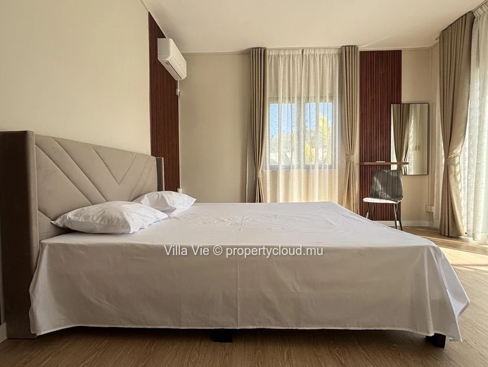 Calodyne - New 3-bedroom house with swimming pool and garden