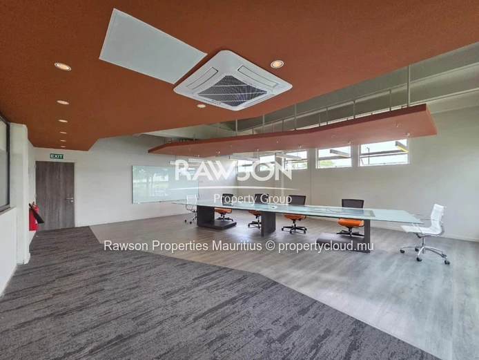 64.5 M² Office | Reception | Parking | Meeting Room | Security | Solitude