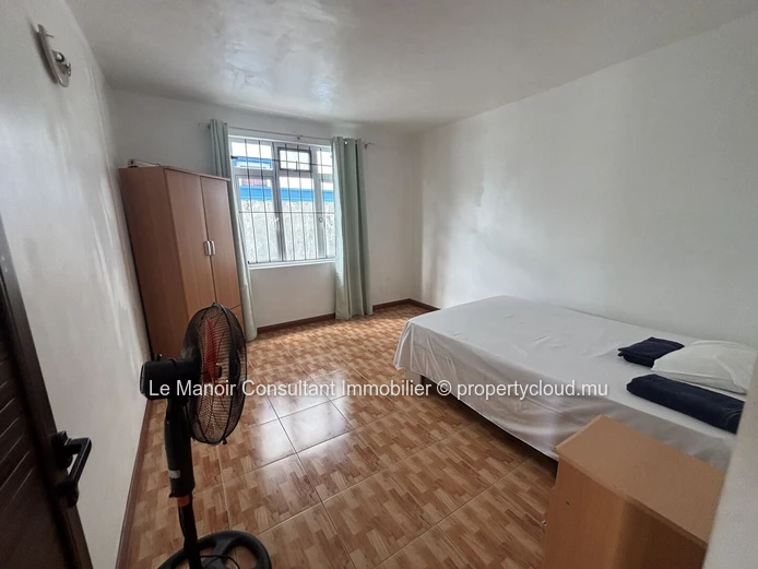 Villa 5 chambres à vendre à Flic en Flac avec jardin