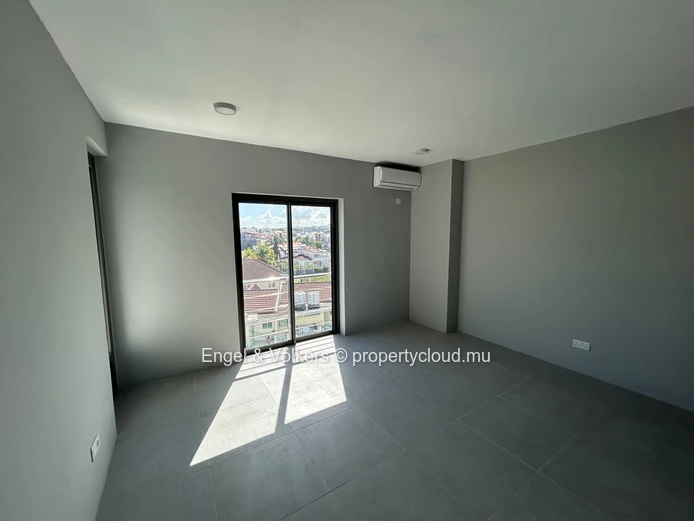 Exclusive 3-Bedroom Loft with Mountain Views and Private Plunge Pool – Flic en Flac