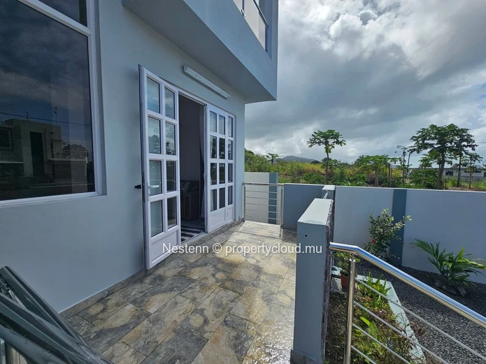 Duplex moderne et neuf de 3 chambres 
