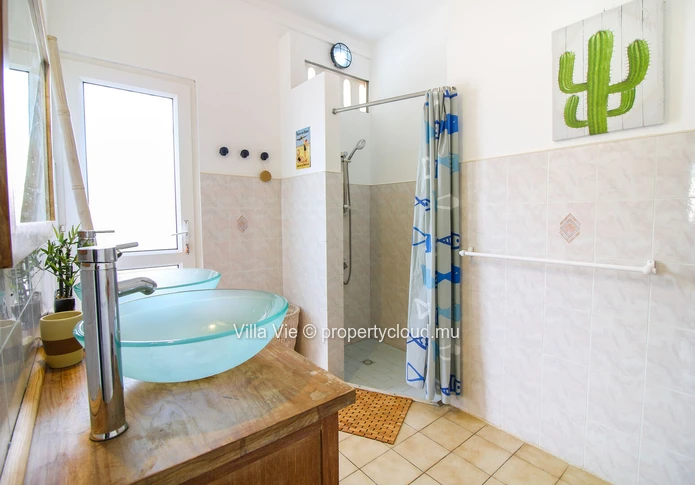 Pérèybere – Charming 4-bedroom house with a swimming pool (Sole Mandate)