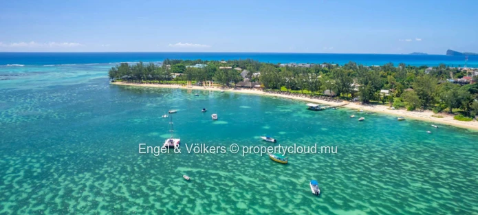 La Pointe Phase 3 – Elegant 2-Bedroom Apartment near Mont Choisy Beach