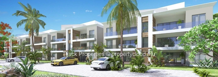Tropical First-Floor Apartment with Garden View – Grand Baie