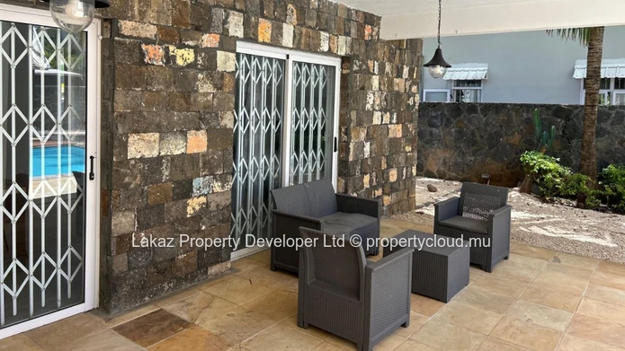 Maison 4 chambres avec piscine à vendre à Pointe aux Canonniers (Mandat exclusif)