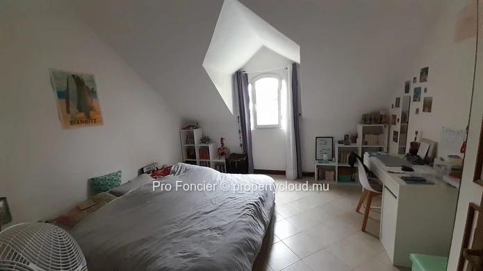 Maisons à vendre à Pointe Aux Canonniers - Deux biens indépendantes avec piscine