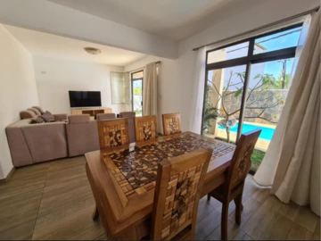 4 Bedroom Villa