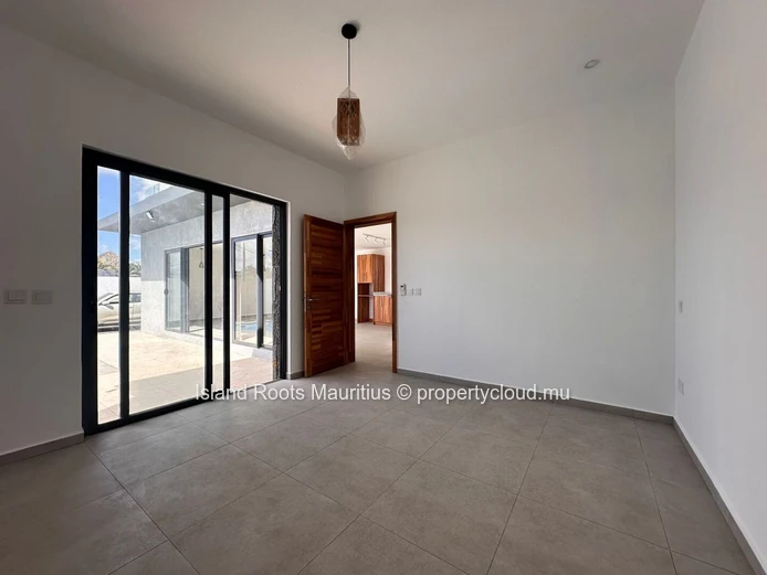 À vendre : belle maison de trois chambres avec piscine à Cap Malheureux.